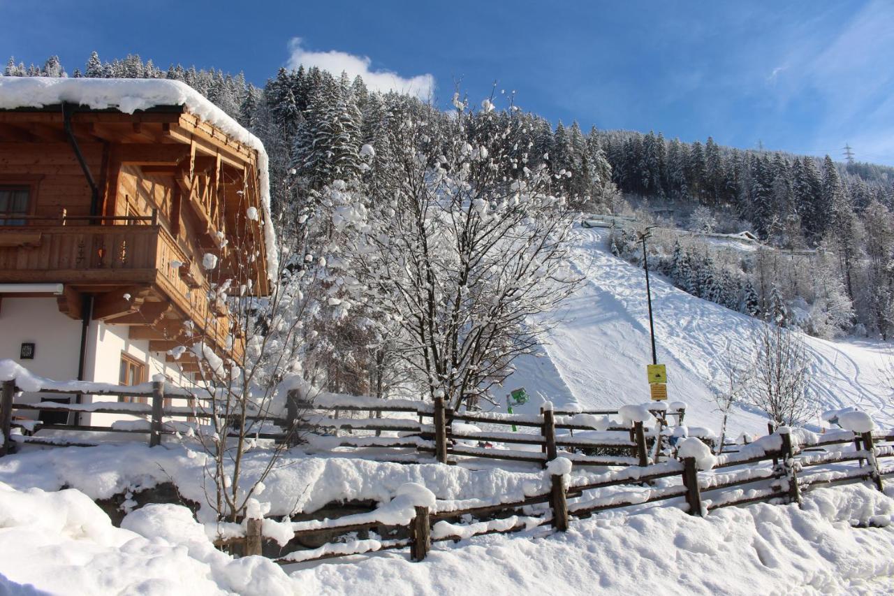 Feriendorf Joggler - Chalets Nahe Der Gondel Zell am Ziller Kültér fotó
